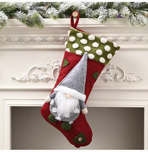 Carica l&#39;immagine nel visualizzatore di Gallery, Three-Dimensional Cute Christmas Stockings
