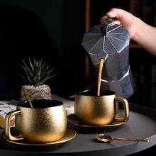 Carica l&#39;immagine nel visualizzatore di Gallery, Luxurious Golden Christmas Coffee Cup Set
