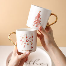 Carica l&#39;immagine nel visualizzatore di Gallery, White Christmas Mug With Gold Handles
