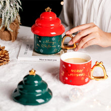 Carica l&#39;immagine nel visualizzatore di Gallery, Christmas Tree Shaped Ceramic Mug With Lid
