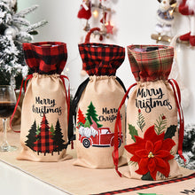 Carica l&#39;immagine nel visualizzatore di Gallery, Traditional Christmas Wine Decoration
