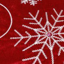 Carica l&#39;immagine nel visualizzatore di Gallery, Red Velvet Cloth Christmas Snowflake Tree Skirt
