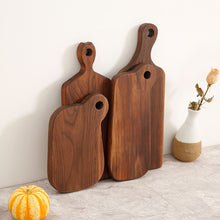 Carica l&#39;immagine nel visualizzatore di Gallery, Walnut Wood Cutting Board
