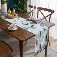 Carica l&#39;immagine nel visualizzatore di Gallery, Christmas Tree Chenille Tassel Table Runner
