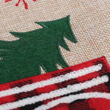 Carica l&#39;immagine nel visualizzatore di Gallery, Christmas Detailed Tree Skirt Decoration
