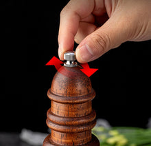 Carica l&#39;immagine nel visualizzatore di Gallery, Vintage Wooden Seasoning Grinder
