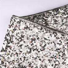 Carica l&#39;immagine nel visualizzatore di Gallery, Silver White Sequin Christmas-tree Skirt
