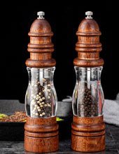 Carica l&#39;immagine nel visualizzatore di Gallery, Vintage Wooden Seasoning Grinder
