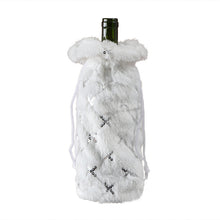 Carica l&#39;immagine nel visualizzatore di Gallery, Plush Snowflake Christmas Bottle Cover
