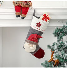 Carica l&#39;immagine nel visualizzatore di Gallery, Vintage 3D Christmas Decoration Stockings
