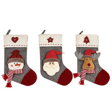 Carica l&#39;immagine nel visualizzatore di Gallery, Vintage 3D Christmas Decoration Stockings
